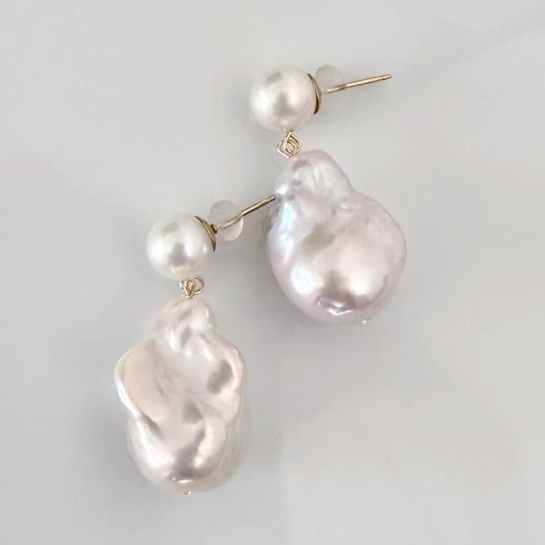 dot oyster baroque  pearl  ピアス　イヤリング