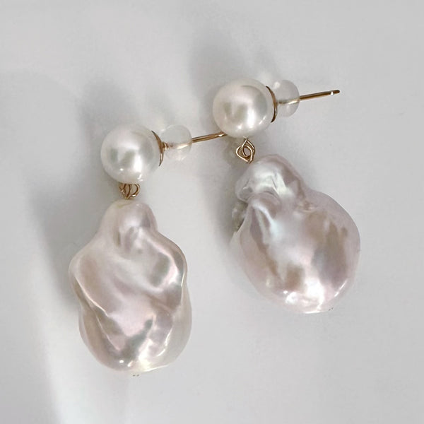 dot oyster baroque  pearl  ピアス　イヤリング