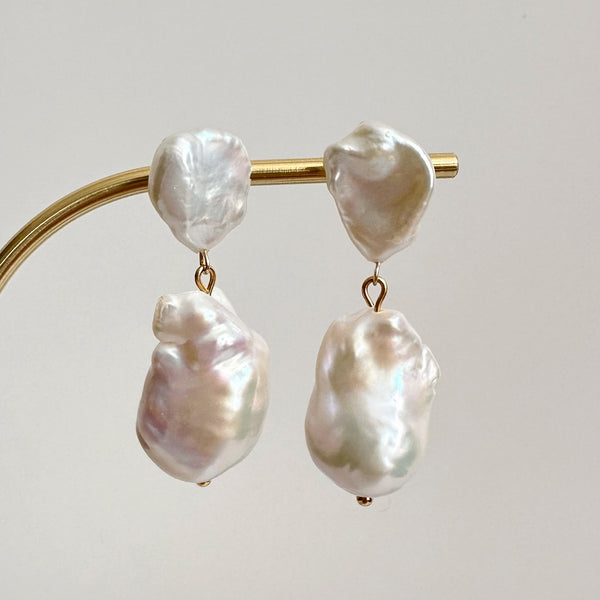 petal× oyster baroque weddingピアス　　イヤリング - hikari pearl.