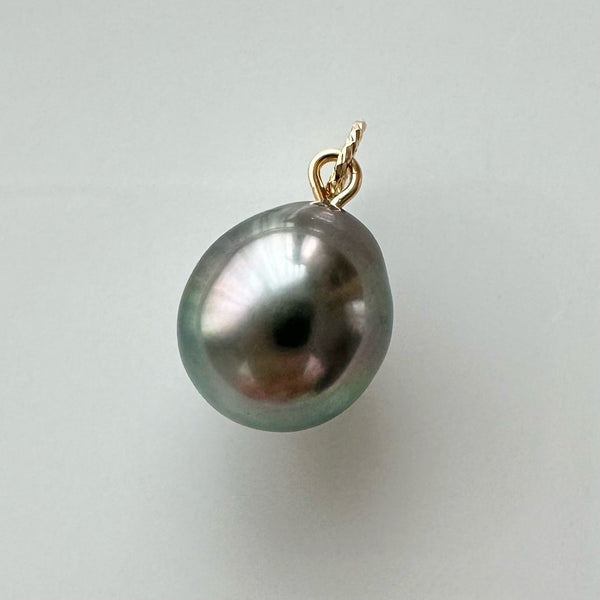 一点もの　Tahiti  pearl  green 12.4mm pendanttop necklace