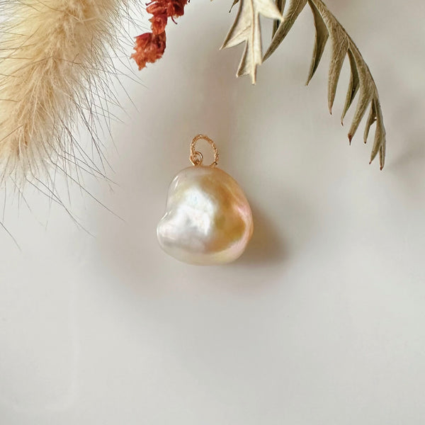 一点もの　South Sea pearl goldgradation pendanttop ネックレス