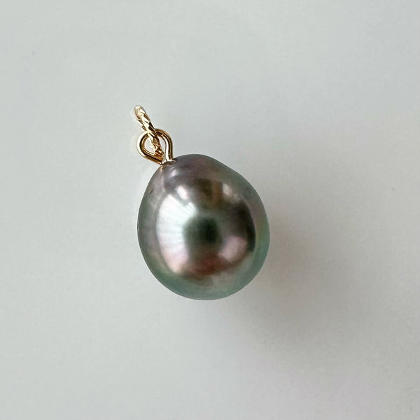 一点もの　Tahiti  pearl  green 12.4mm pendanttop necklace