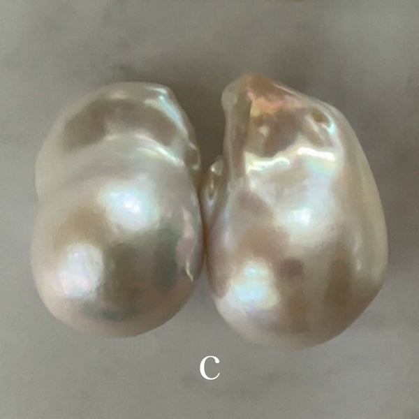 special oyster baroque  pearl ピアス　イヤリング