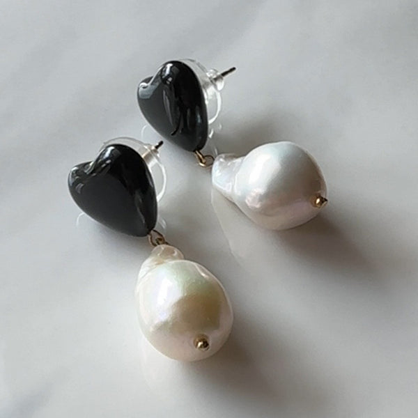 onyx coeur   oyster baroque pearl ピアス　イヤリング