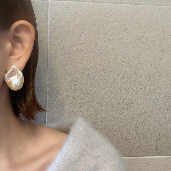 一点もの　natural color Special Baroque  pearl ピアス　 - hikari pearl.