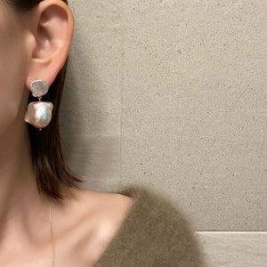 natural petal oyster baroque  pearl weddingピアス　イヤリング - hikari pearl.