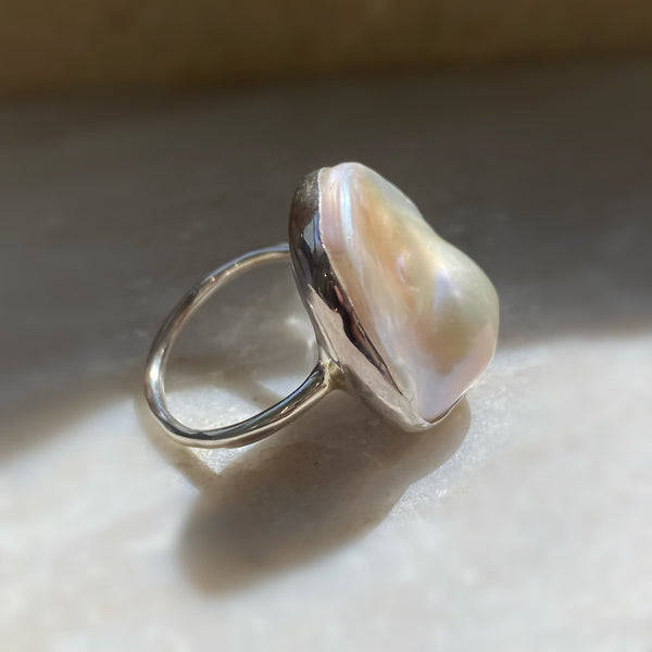 一点もの　oyster baroque ring No.1 - hikari pearl.